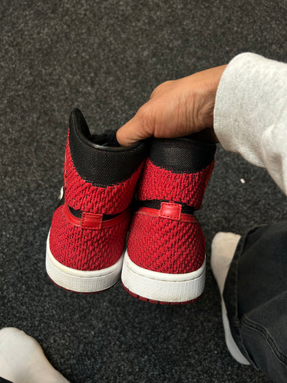 AIR JORDAN I FLYKNIT
BANNED size 9