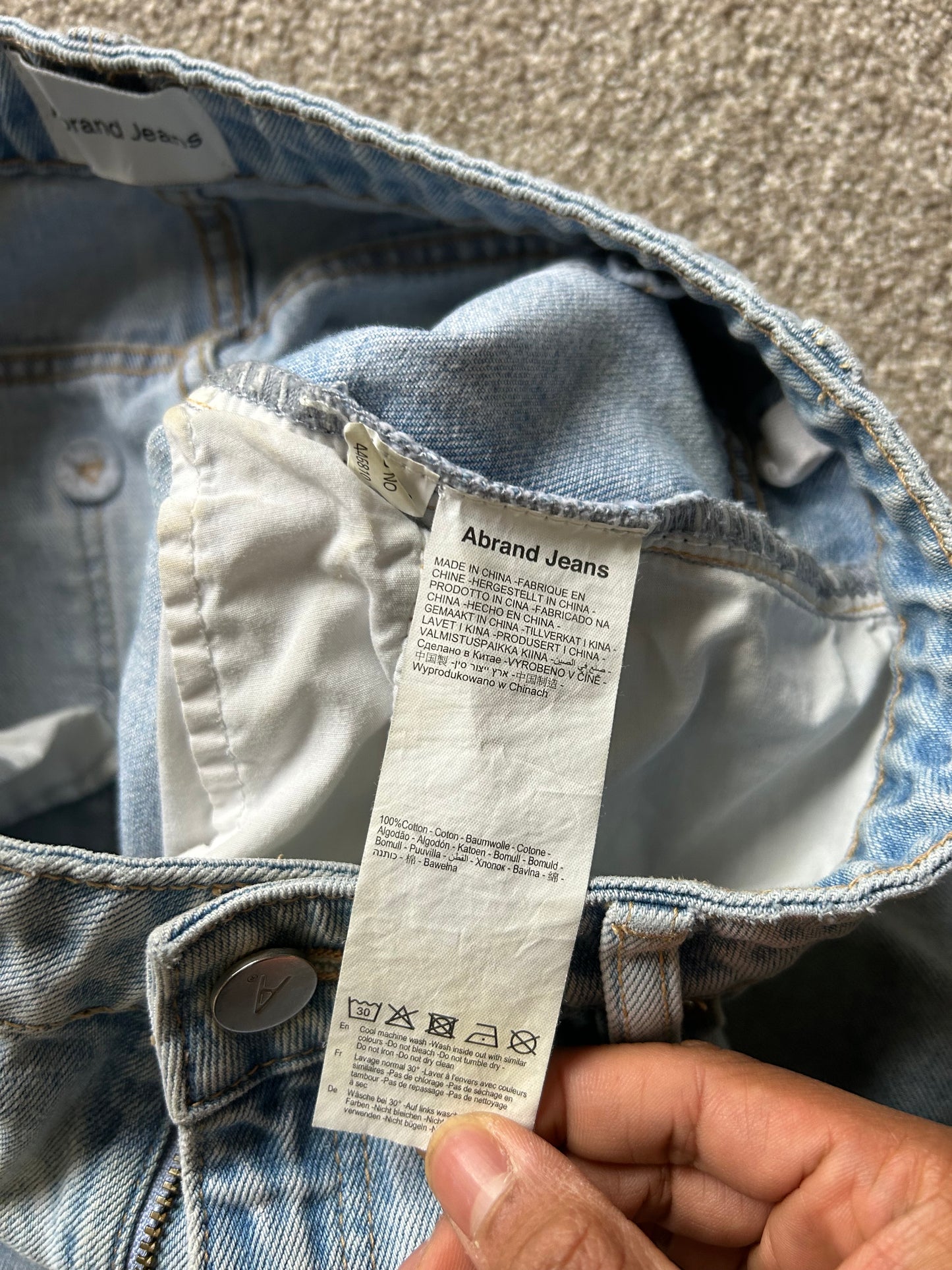 Abrand Jorts Above the Knee size 29 Denim