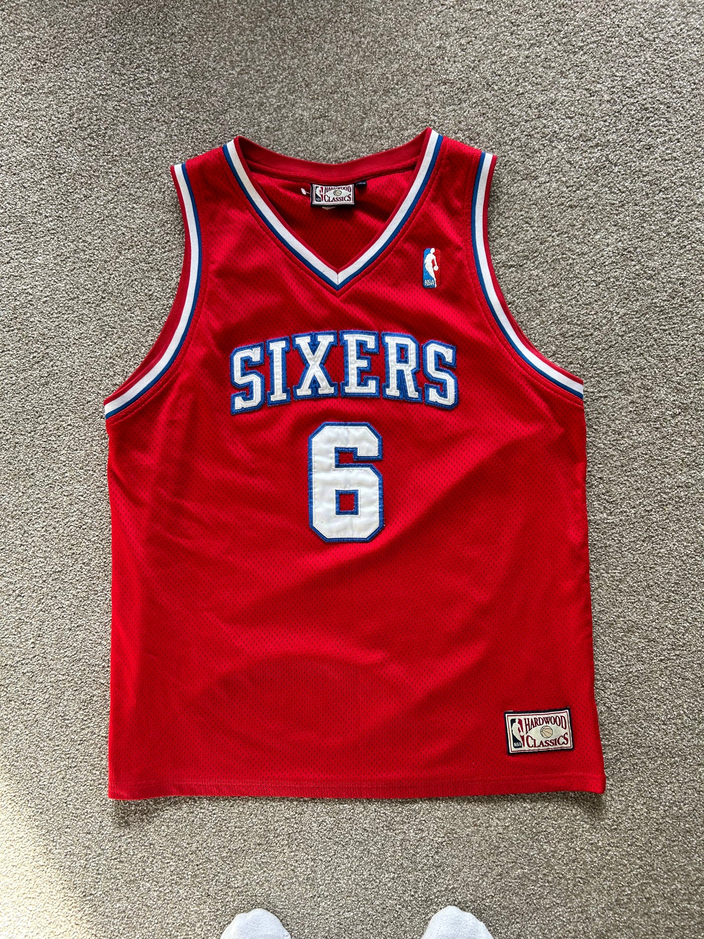 Julius Erving Philadelphia 76ers NBA Hardwood  Classics Large Red Sixers