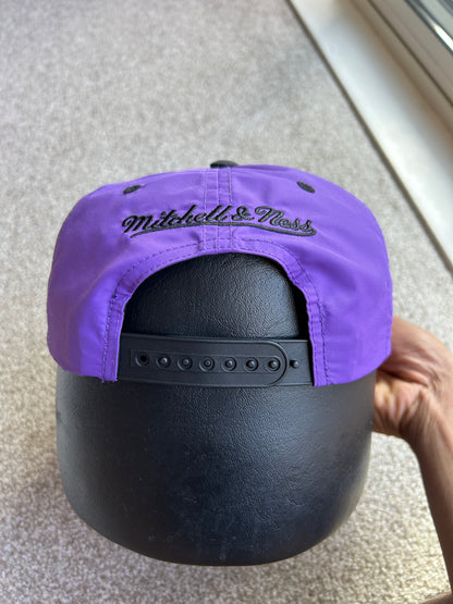Mitchell & Ness Charlotte Hornets NBA purple and black Snapback Hat