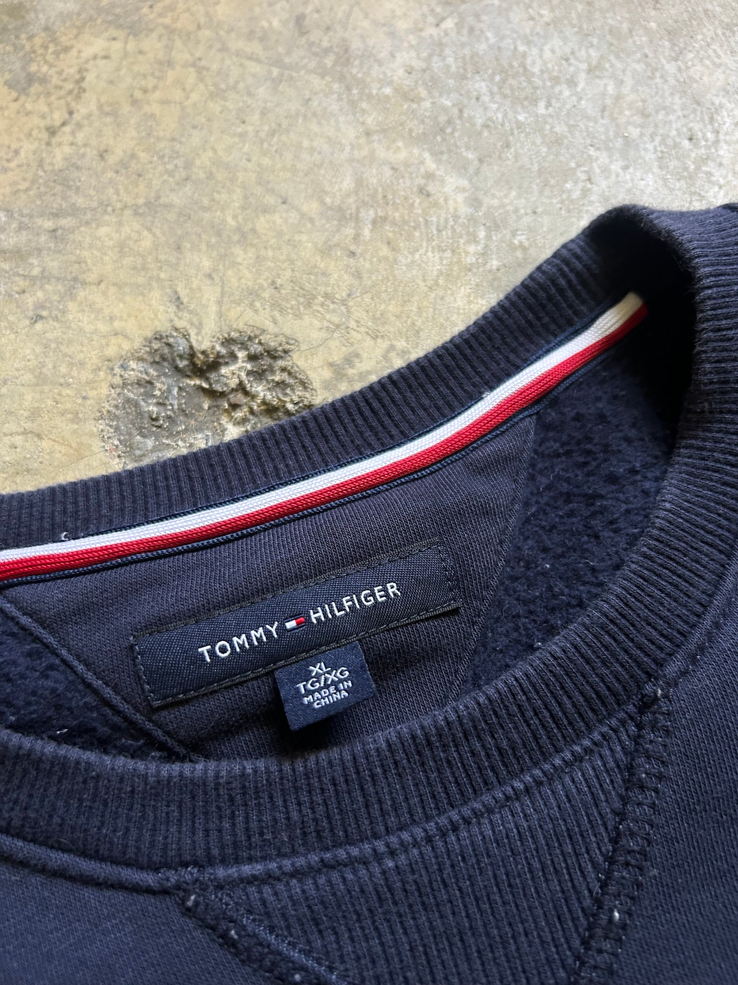 Tommy Hilfiger Men's Logo Sweatshirt in navy blue XL