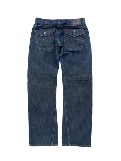 Levi's 514 Slim Straight Jeans featuring unique back flap pockets and a twisted seam design size 32