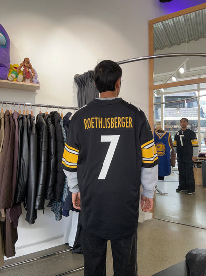 Nike Pittsburgh Steelers Ben Roethlisberger jersey featuring the iconic number 7 Large