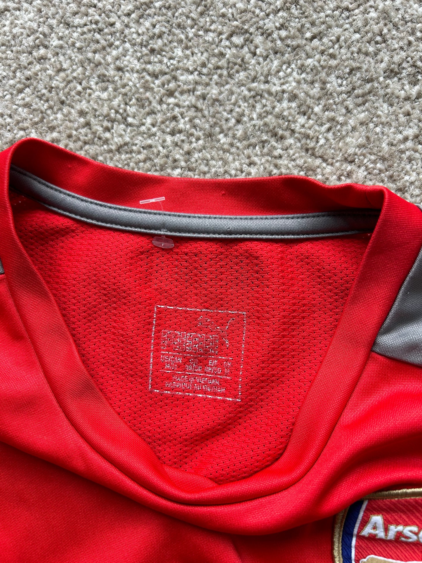 red Puma Arsenal F.C. 2016-17 training shirt Medium