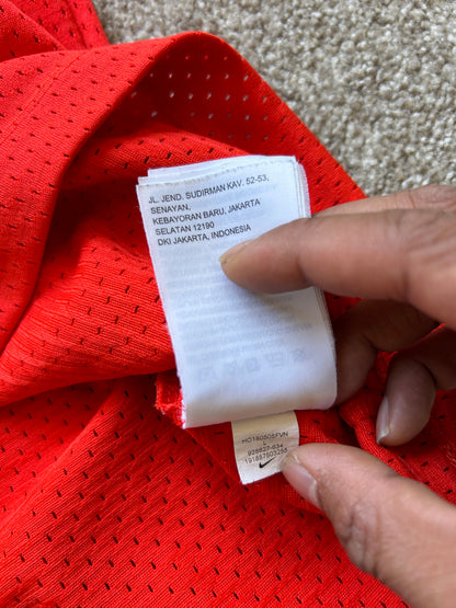 Nike Sportswear NSW Shirt in the Noble Red and White colorway Large Mesh