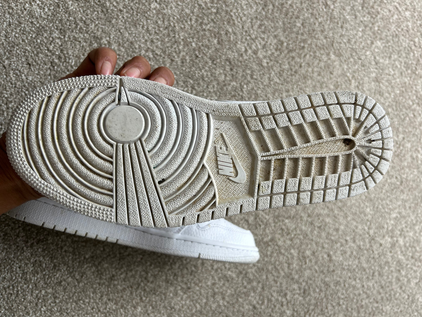 Jordan Air Jordan 1 Low "Triple White" Size 8 Mens Eu 41 ,26CM