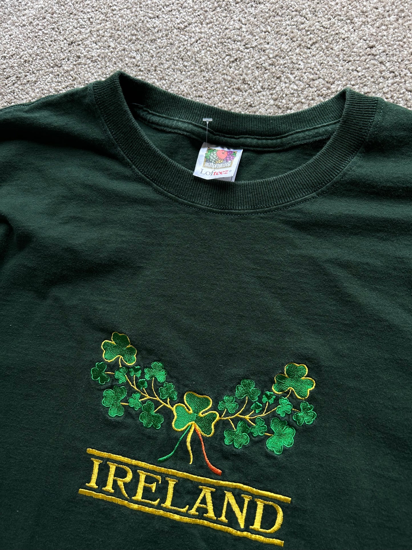 IRELAND & Irish Shamrocks T-Shirt Fruit of Loom Unisex Large Cotton Embroidered Green