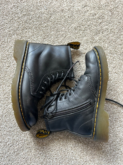 DR Martens Leather Boots Kids EU 29 Black 4-5yrs old.