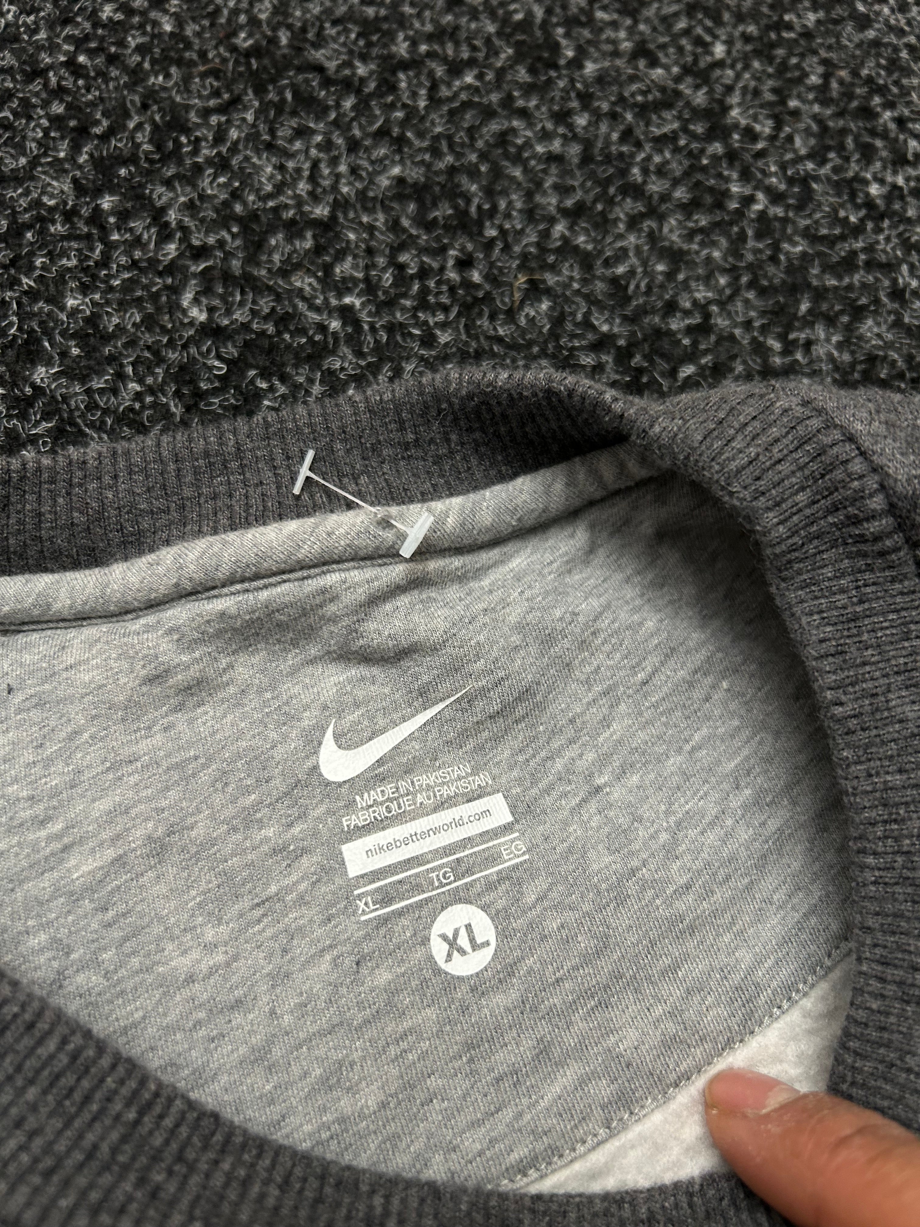 nike mini swoosh boxy