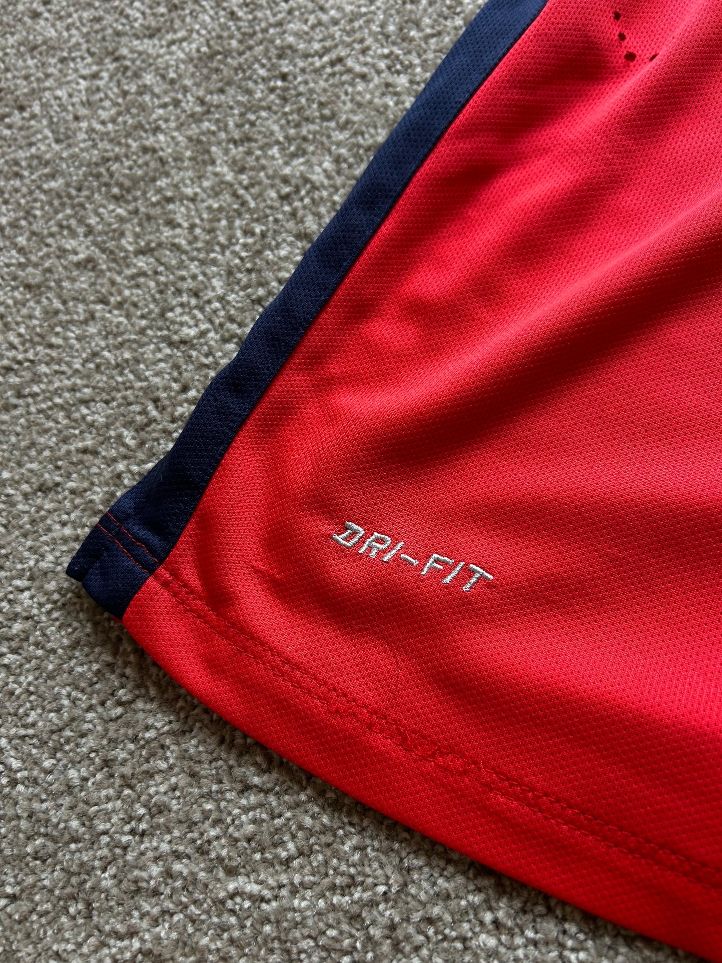 Pre-Owned Paris Saint-Germain Third Stadium Jersey 'Red' Large 2014