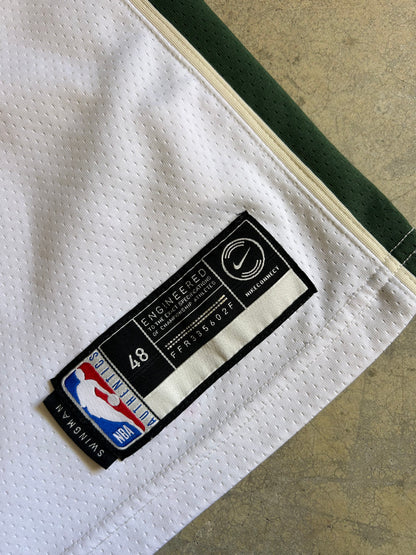 white Nike Milwaukee Bucks Giannis Antetokounmpo Association Edition Swingman Jersey Large