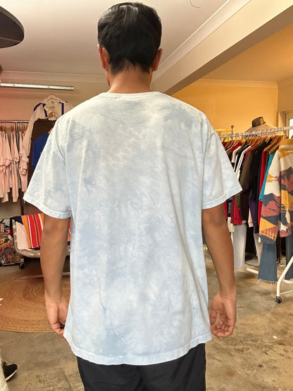 Vintage 2003 light blue tie-dye The Mountain T-shirt features a bold graphic of a white tiger, a black panther, and a tiger Large