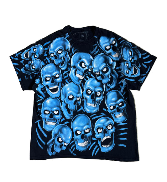 Liquid Blue "Skull Pile" t-shirt, known for its all-over print featuring blue skeletons XL Black 2017