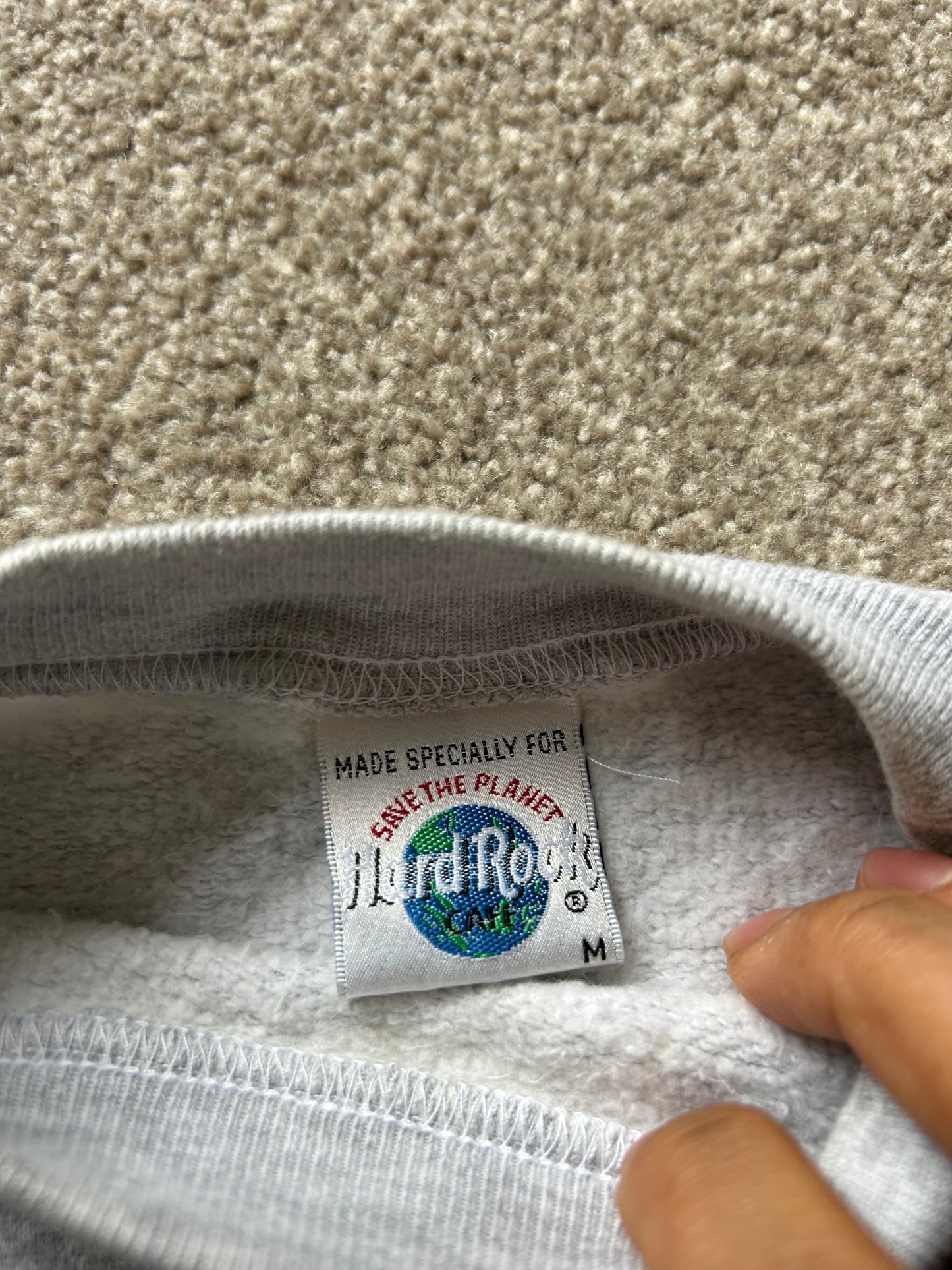 Vintage Hard Rock Cafe Singapore Embroidered  Grey Medium