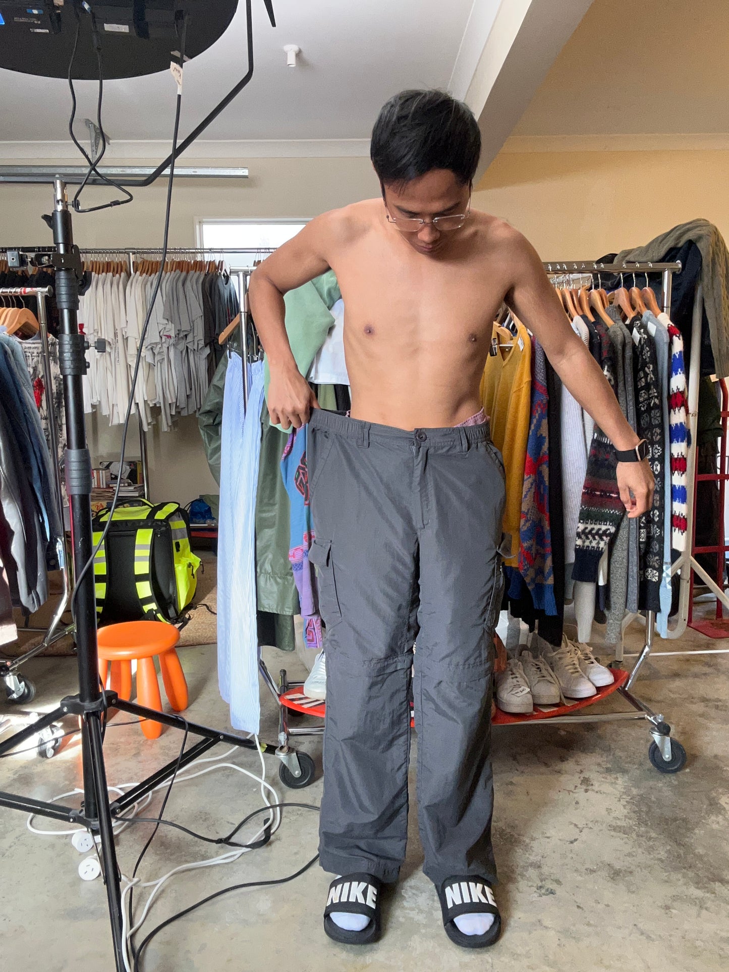 Kathmandu Men's EVRY-Day Convertible Pants in dark grey Medium 34