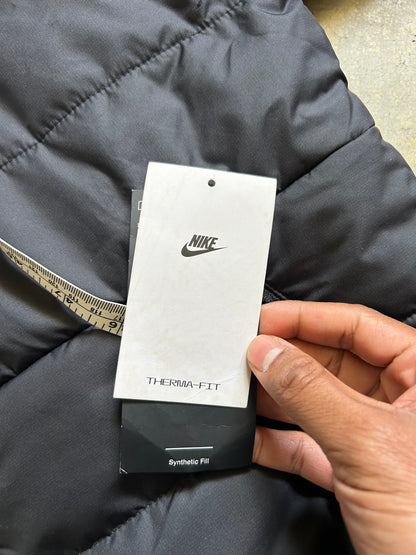 Nike Sportswear Men's Repeat Synthetic-Fill Jacket Therma Fir Medium Black