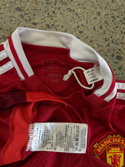 adidas Manchester United 2024/25 Home Jersey in red featuring the Snapdragon sponsor logo Small