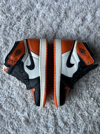 Air Jordan 1 High OG
Shattered Backboard size 5 Men's