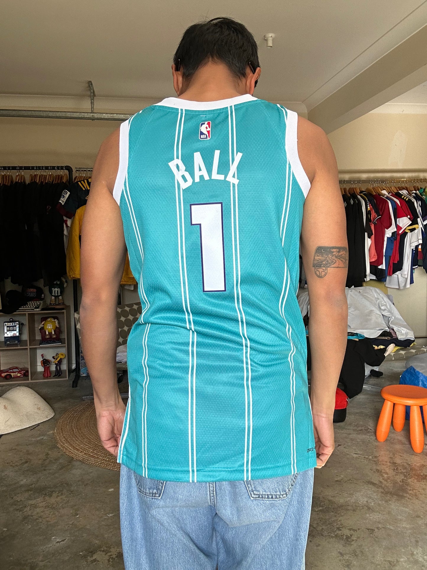 Jordan Brand Charlotte Hornets LaMelo Ball #1 Icon Swingman Jersey in teal XS