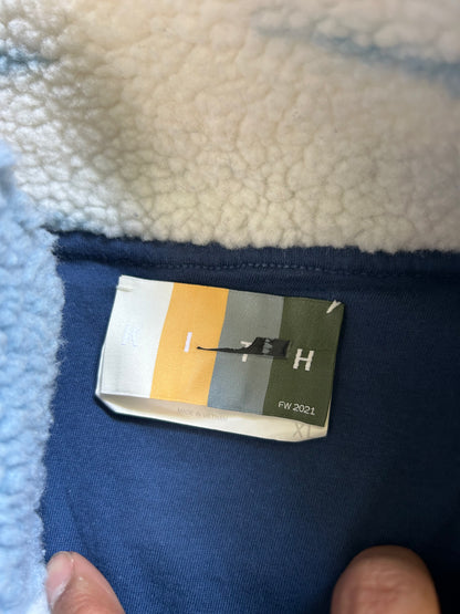 Kith Lakeside Claremont Sherpa Quarter Zip in the Summit colorway, featuring a graphic lakeside scene and a branded quarter-zip closure XL Blue