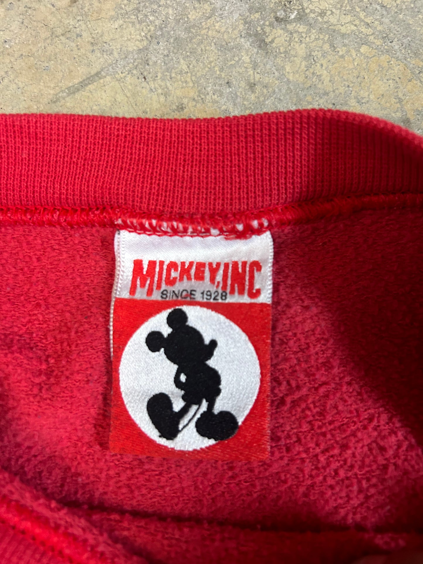 vintage 1996 Walt Disney World 25th Anniversary Sorcerer Mickey Mouse red crewneck sweatshirt Large