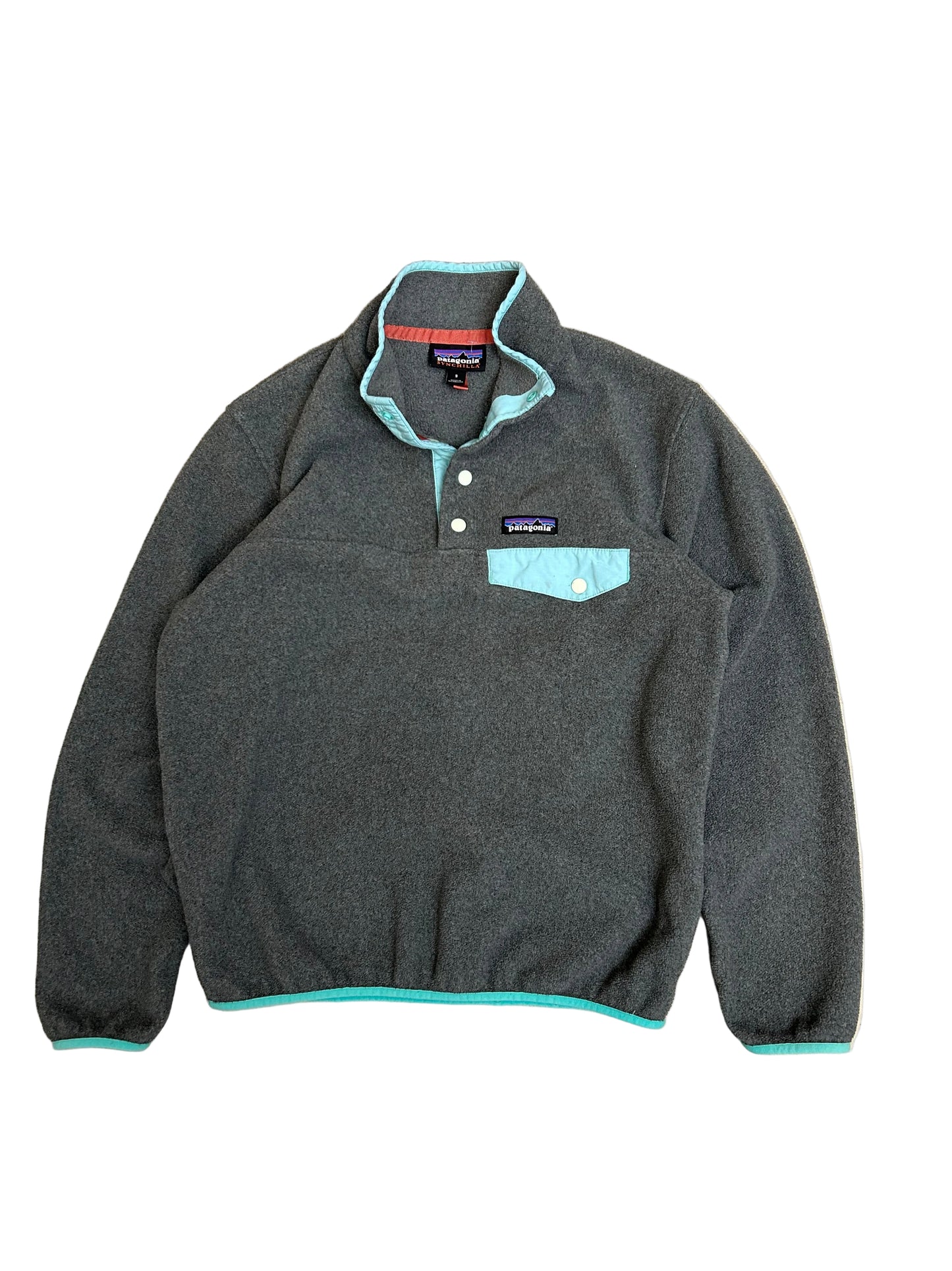 Patagonia Lightweight Synchilla Snap-T Fleece Pullover in dark gray with teal accents Small