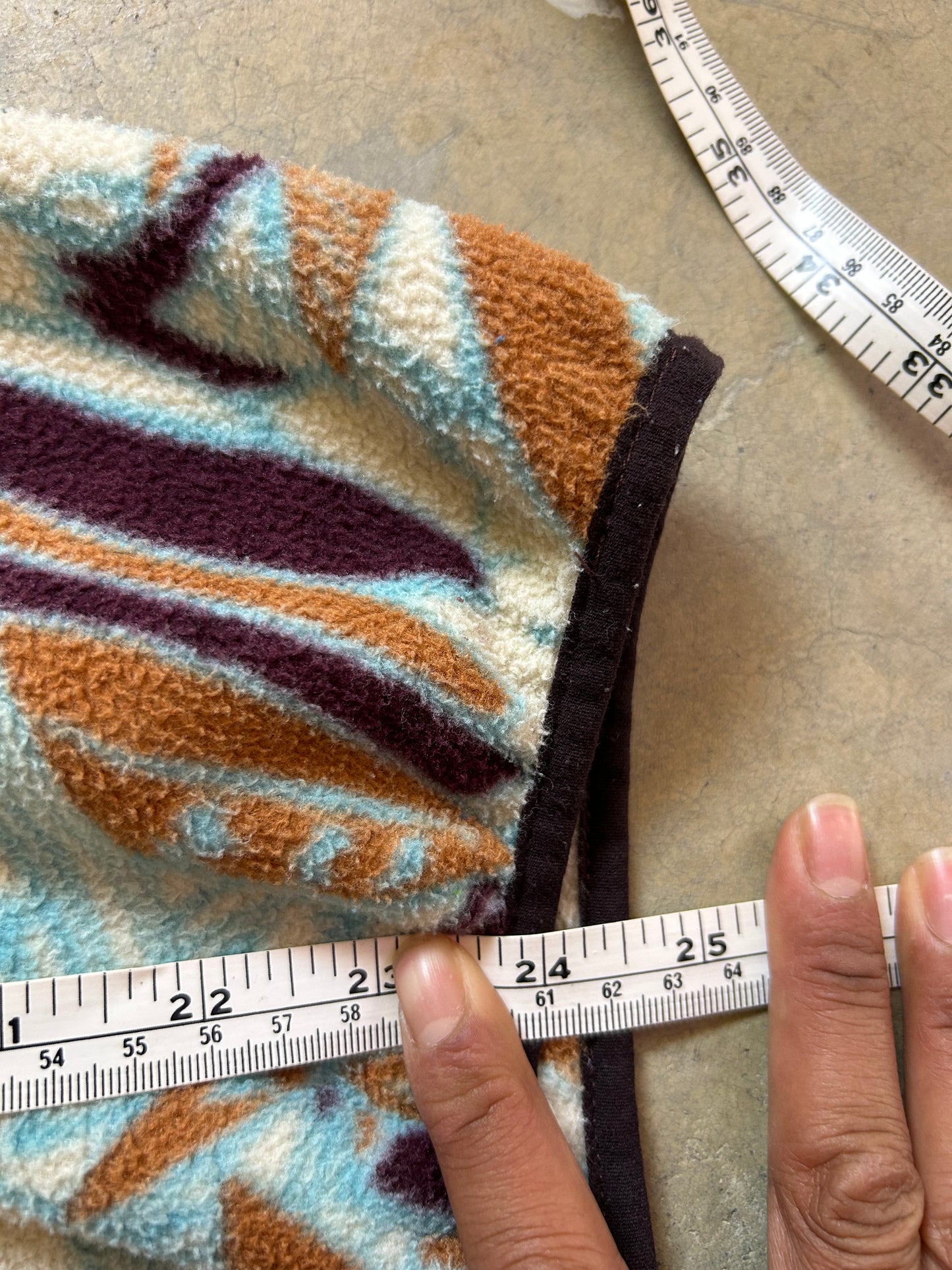 Patagonia Men's Lightweight Synchilla Snap-T Fleece Pullover in the Harvest Moon Owl Feathers pattern Small