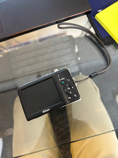 Nikon Coolpix L23 Grey SDHC AA Battery