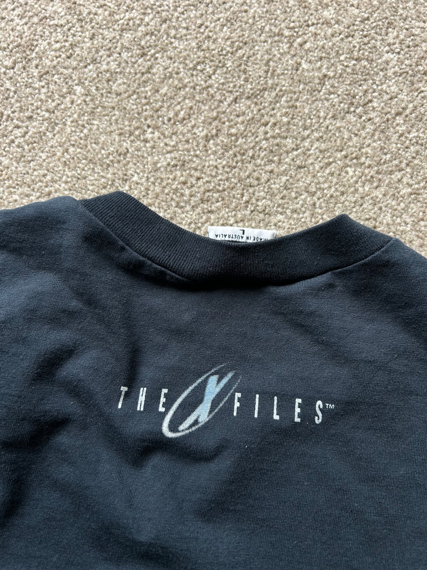 vintage 90s The X-Files promotional movie t-shirt featuring Mulder and Scully Top Heavy Tag Large