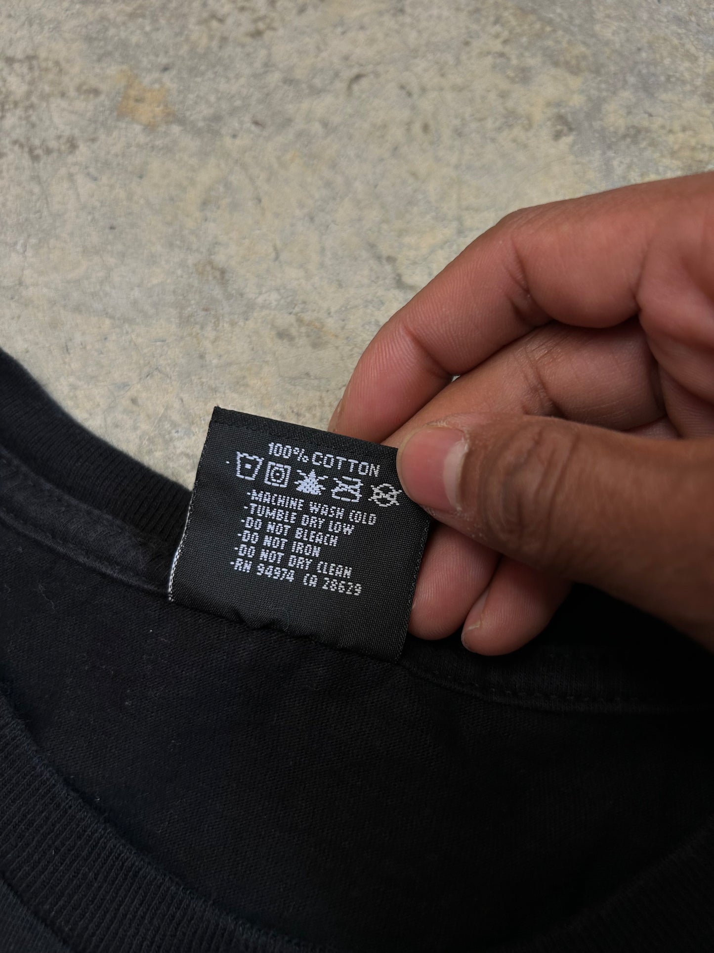 Undefeated and features their iconic five-strike logo filled with a grey camouflage pattern Black Large