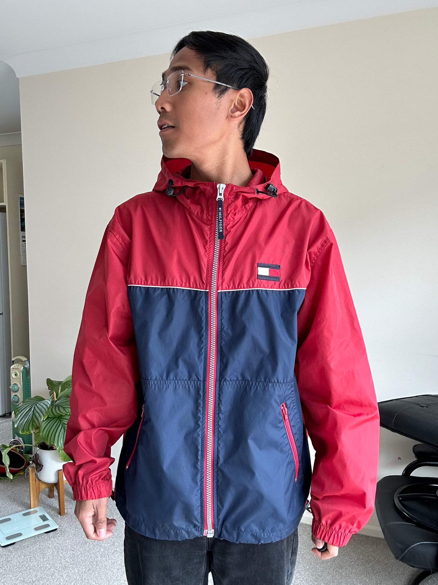 Vintage Tommy Hilfiger Hooded Rain Jacket Nylon size Large Red