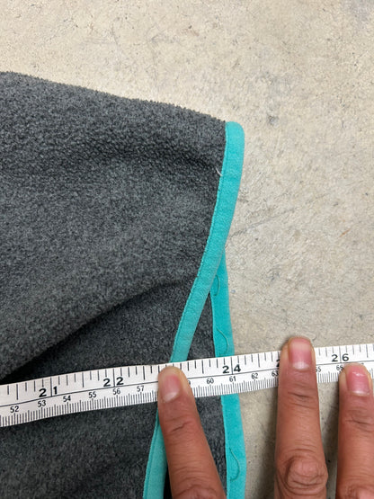 Patagonia Lightweight Synchilla Snap-T Fleece Pullover in dark gray with teal accents Small