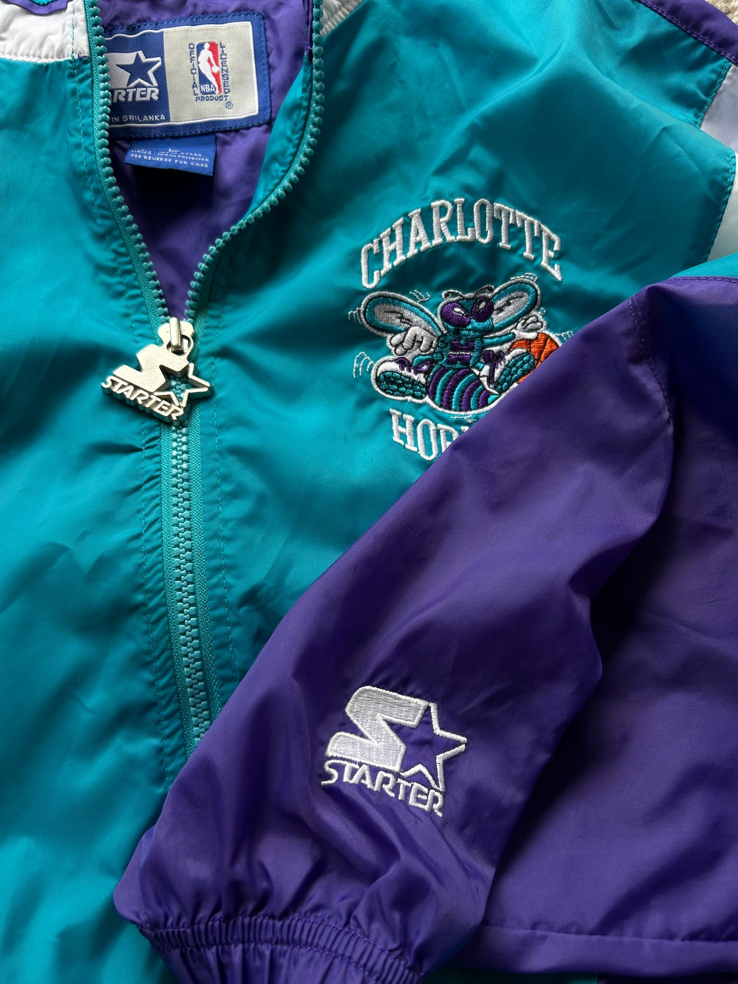 vintage 90s Charlotte Hornets Starter full-zip windbreaker jacket Large Purple