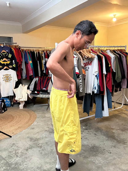 yellow Quiksilver men's boardshorts y2K size 36