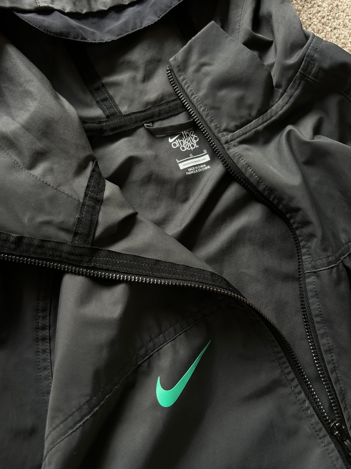 Nike Tiffany Swoosh Windbreaker Large Grey
