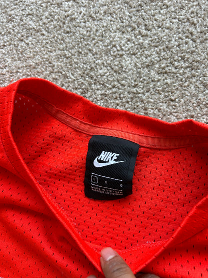 Nike Sportswear NSW Shirt in the Noble Red and White colorway Large Mesh