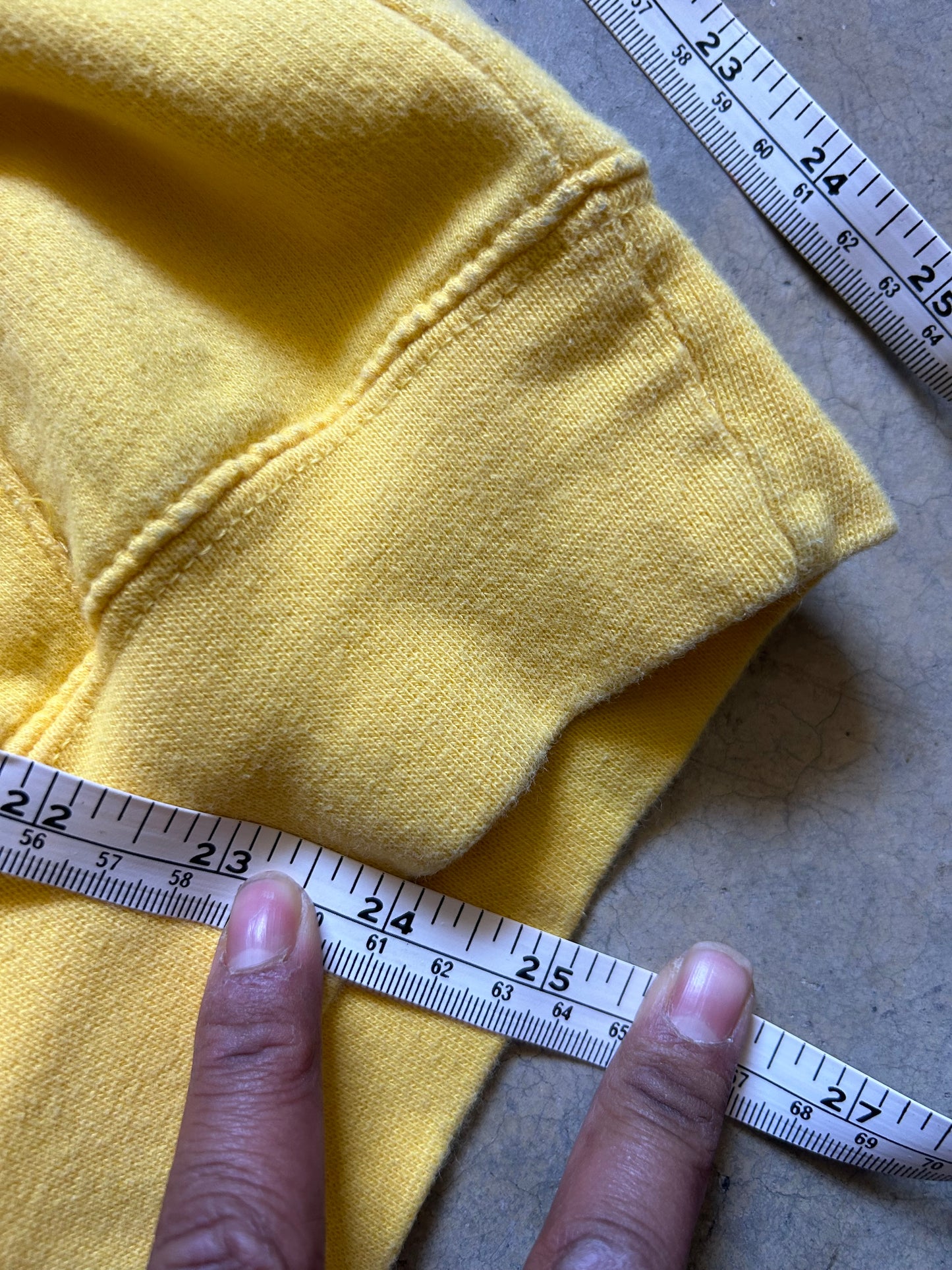 yellow Universal Studios Homer Simpson pullover hoodie sweatshirt Medium