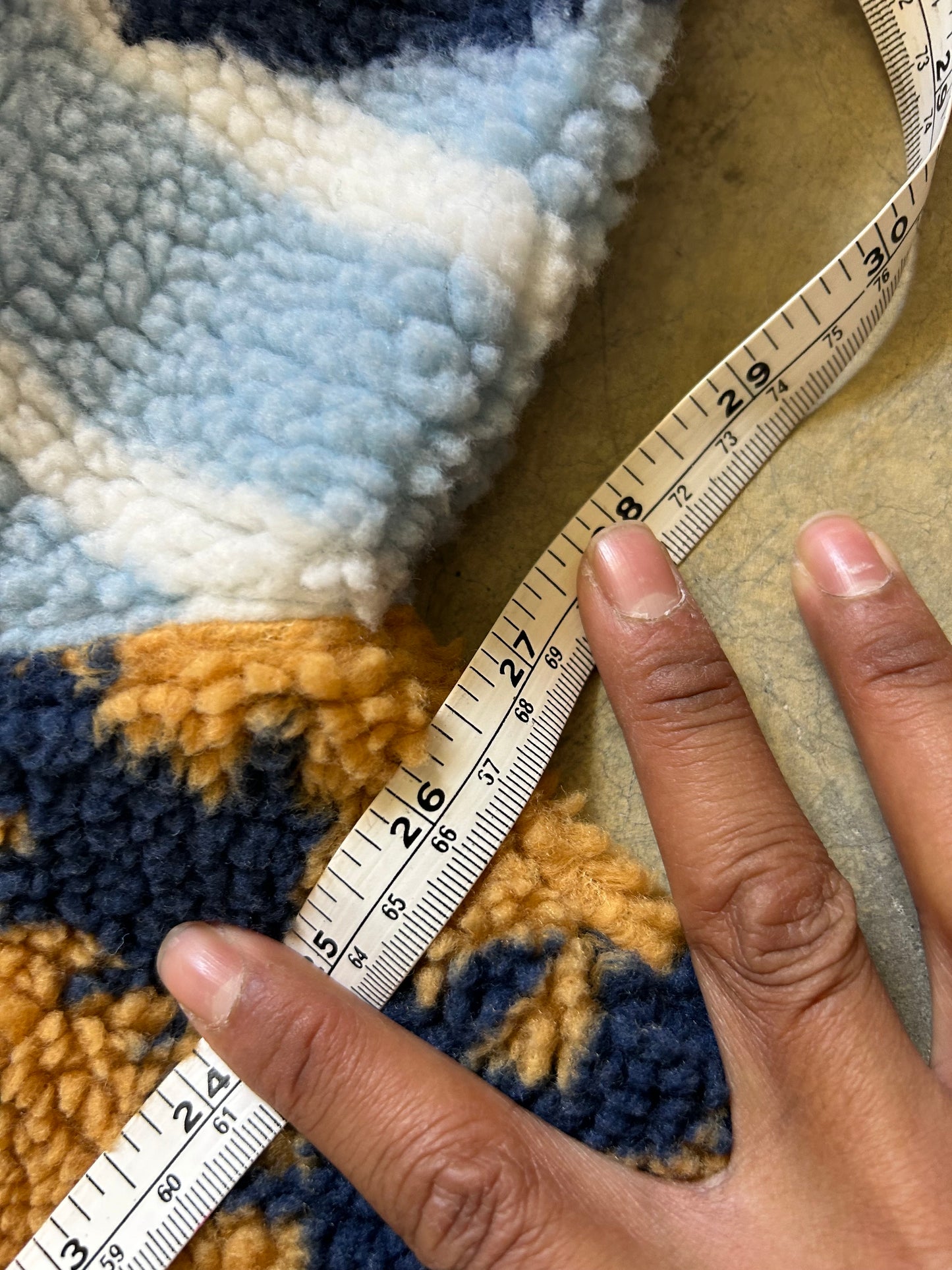 Kith Lakeside Claremont Sherpa Quarter Zip in the Summit colorway, featuring a graphic lakeside scene and a branded quarter-zip closure XL Blue