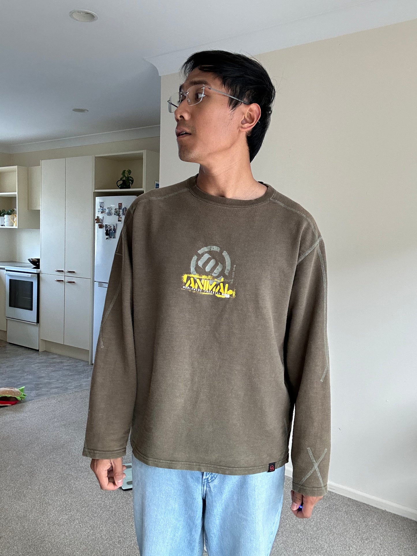 Y2K Animal Brown Large Sweater Skate Brand