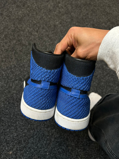 AIR JORDAN I FLYKNIT
ROYAL size 9 Mens
