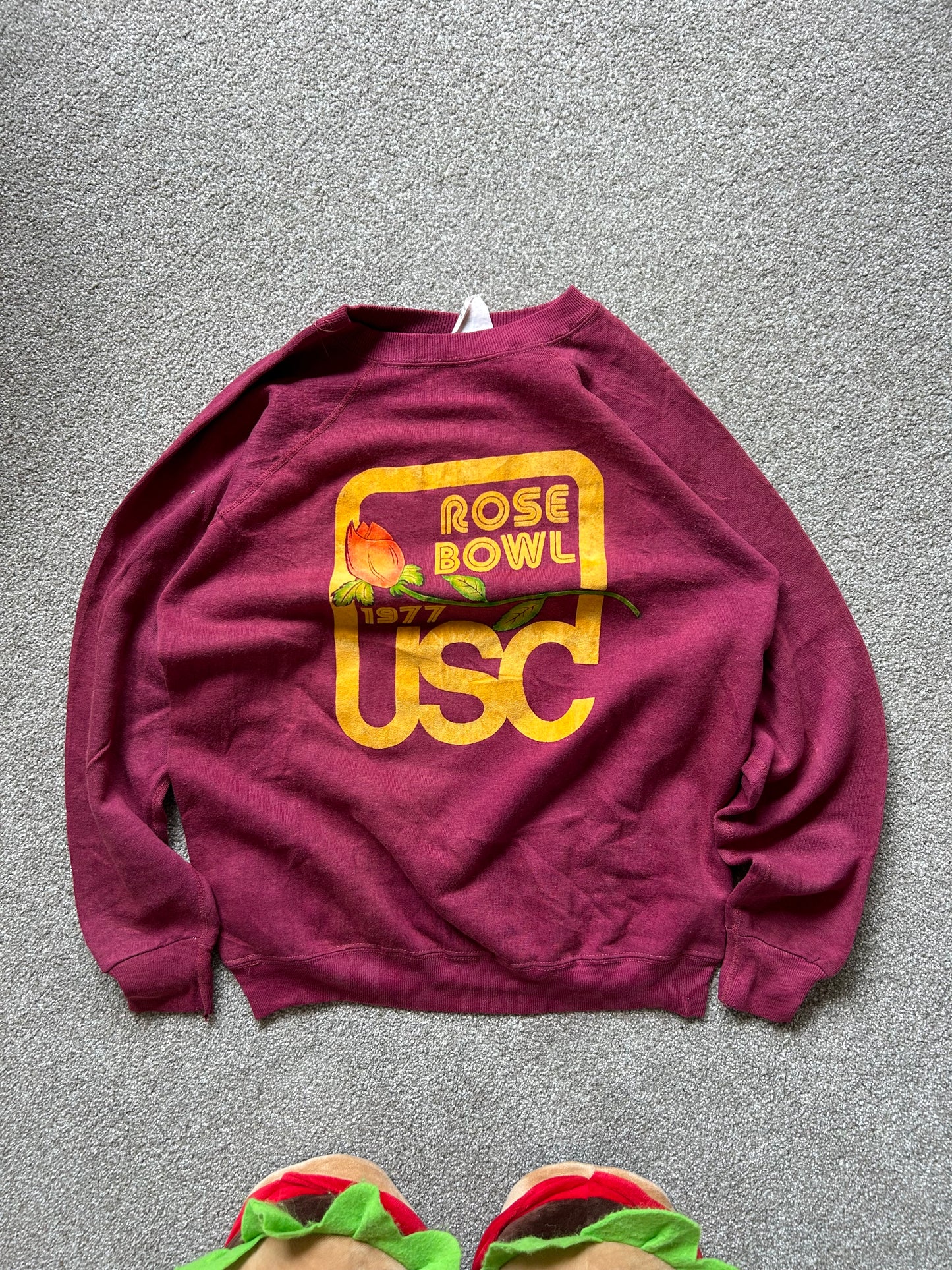 Vintage Rose Bowl USC Sweater Maroon Large