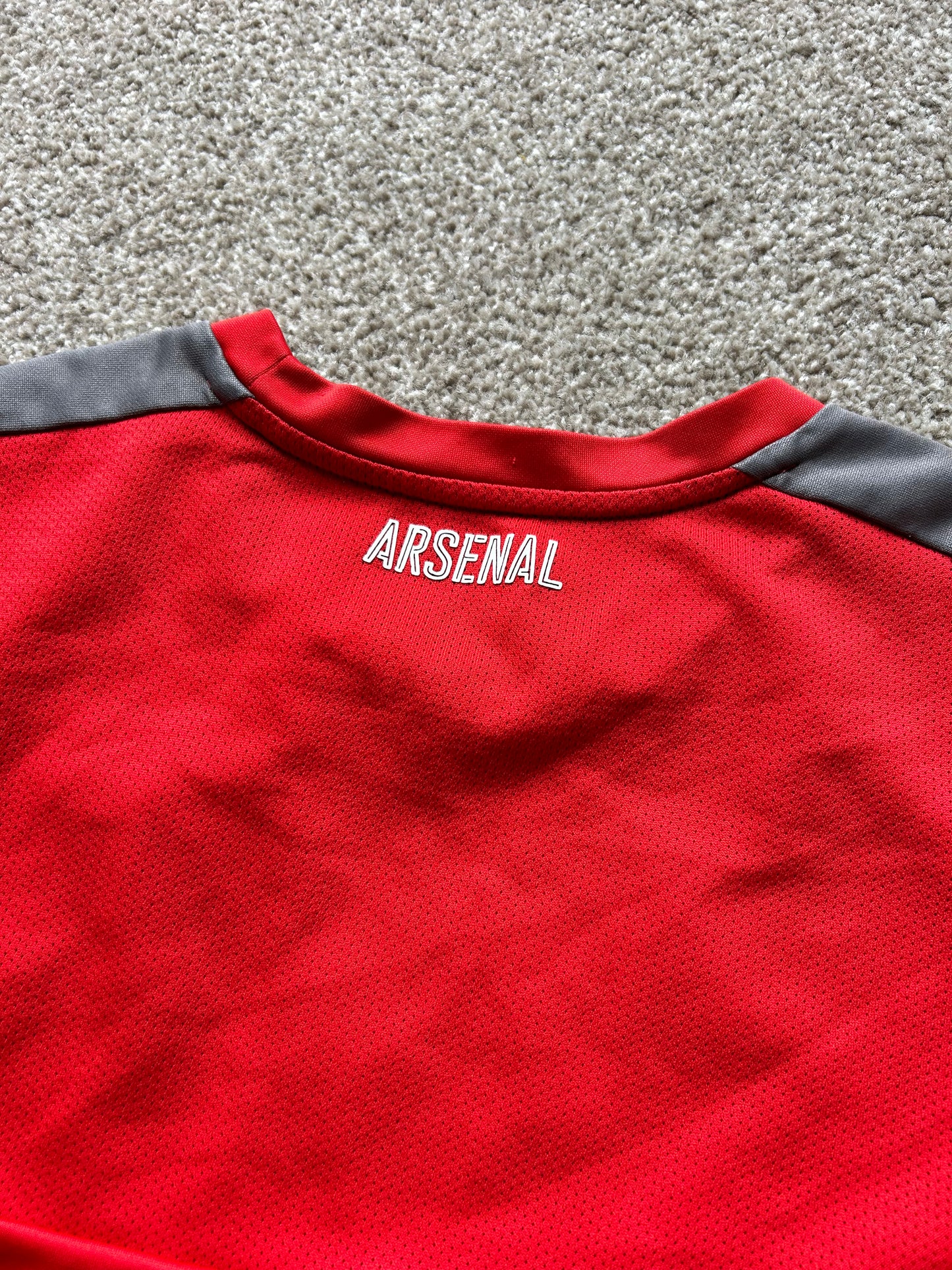 red Puma Arsenal F.C. 2016-17 training shirt Medium