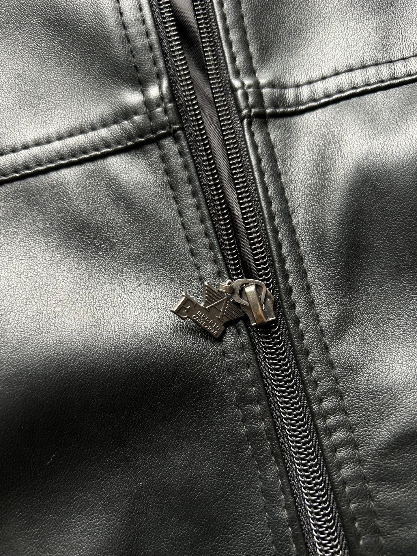 Emporio Armani
Armani Leather Jacket Large Made in Italy