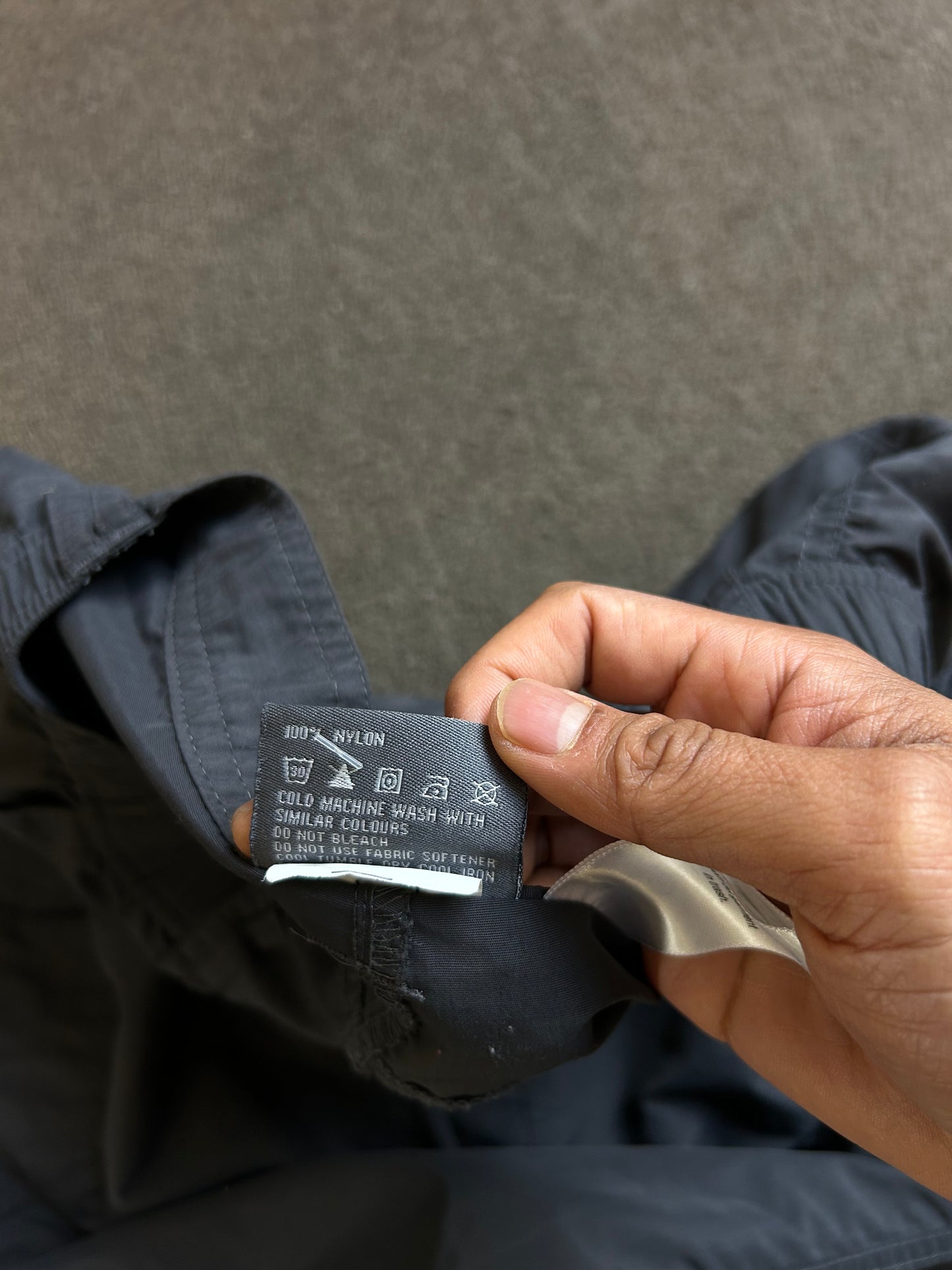 Kathmandu Men's EVRY-Day Convertible Pants in dark grey Medium 34