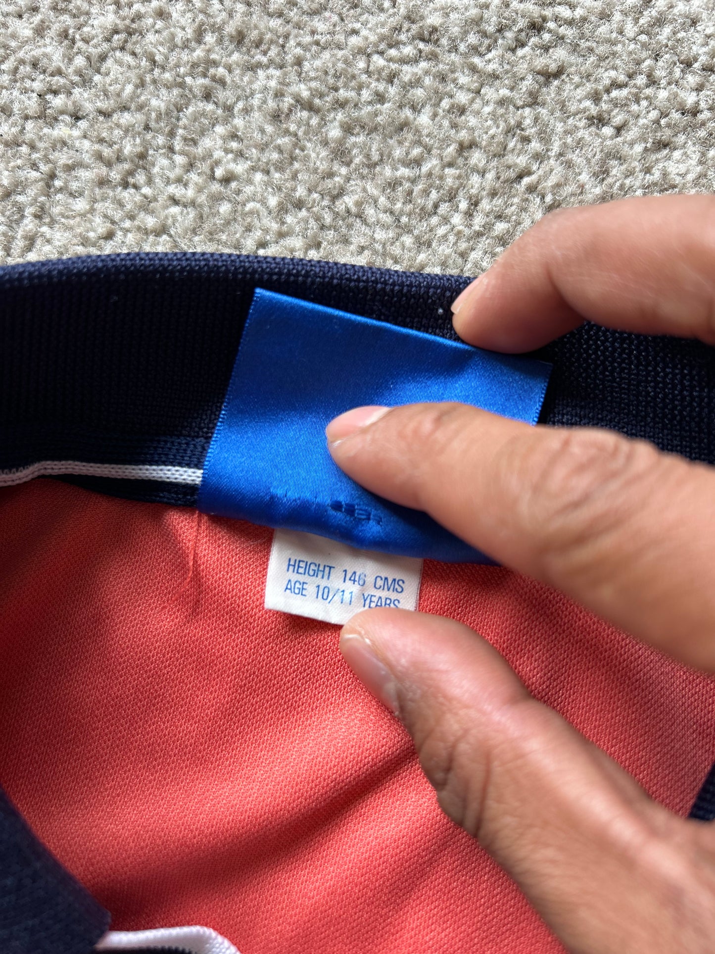 1999-00 Scotland Umbro away football shirt, featuring a distinct coral red body with navy blue accents XS Youth 10-12