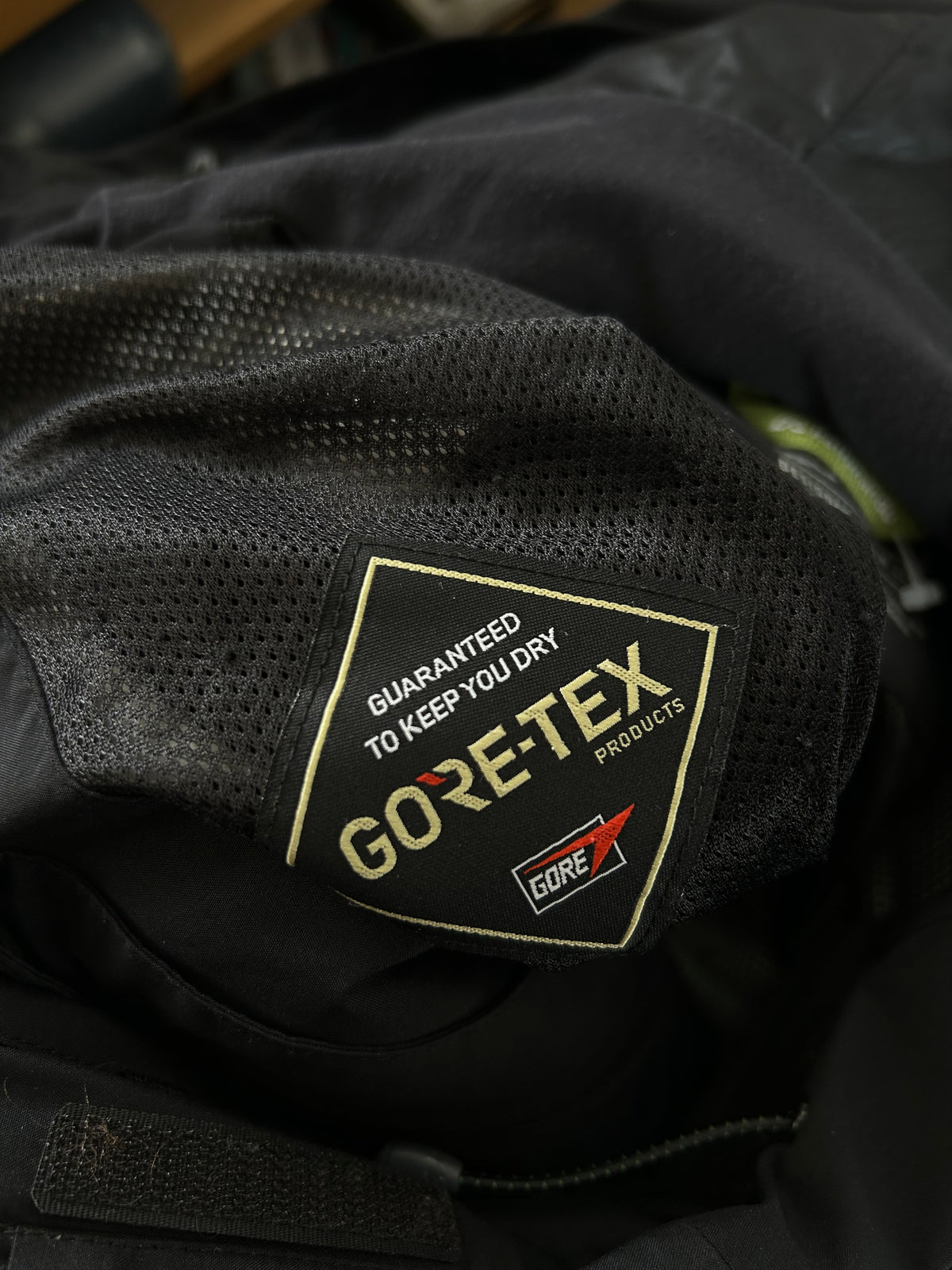 Kathmandu Bealey Men's GORE-TEX Jacket in black