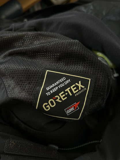 Kathmandu Bealey Men's GORE-TEX Jacket in black