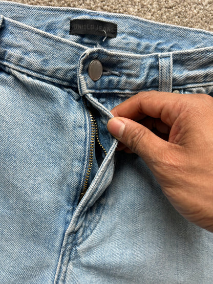 Uniqlo Baggy Pants Light Washed size 30-32
