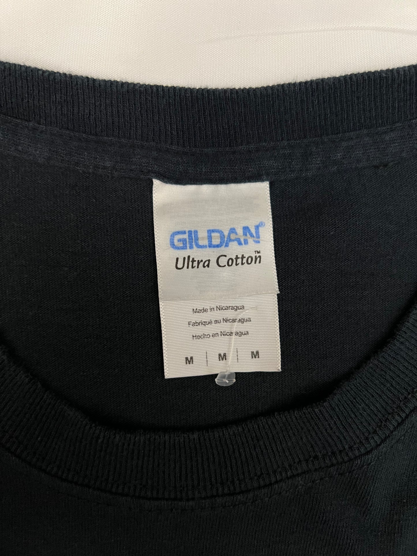 Gildan Surf Boards bear shirt medium