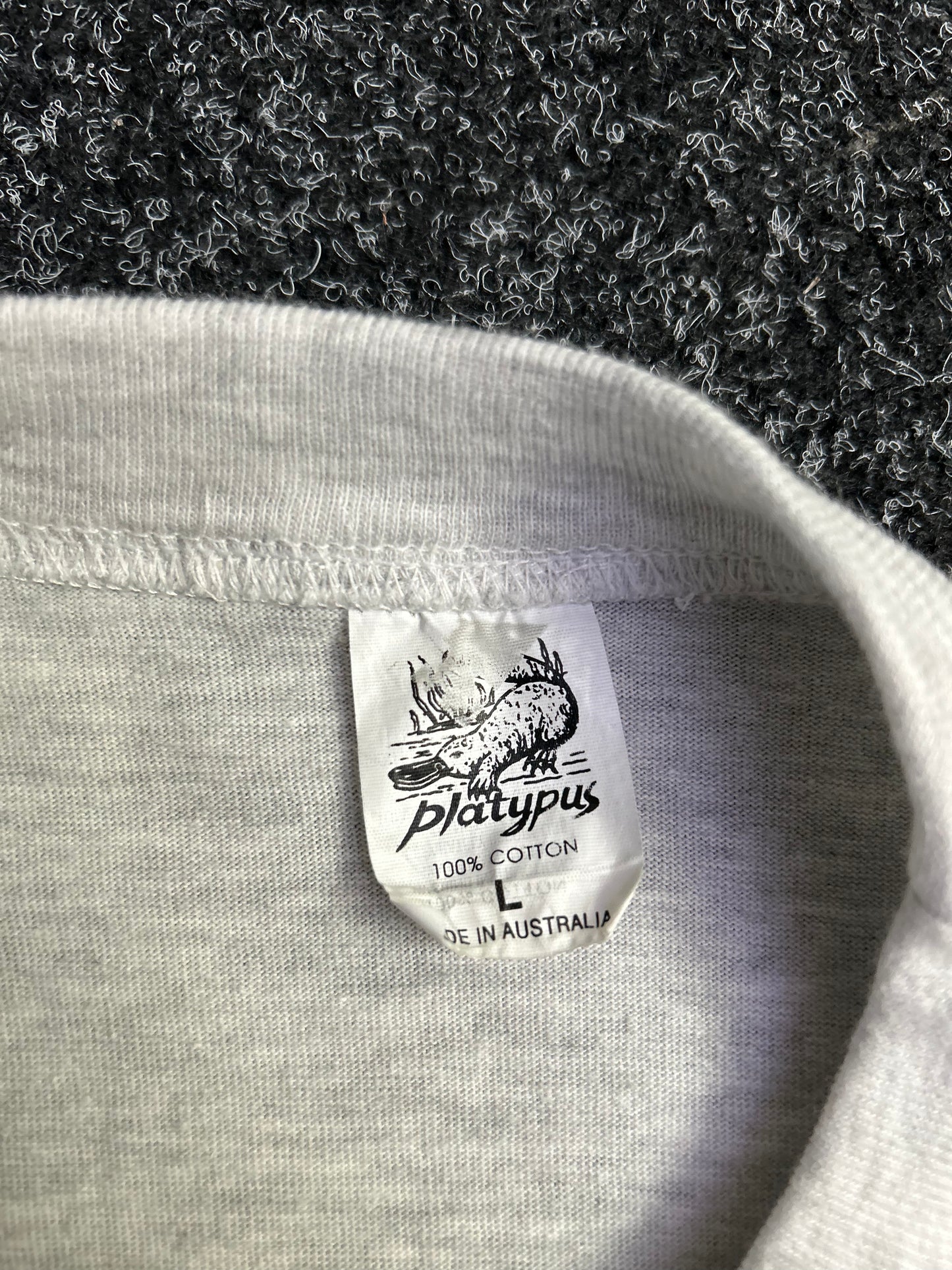 Vintage Hamilton Island Tee Large